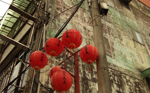 最近的鱼苗基地，离重庆最近的娃娃鱼种苗养殖基地在什么地方